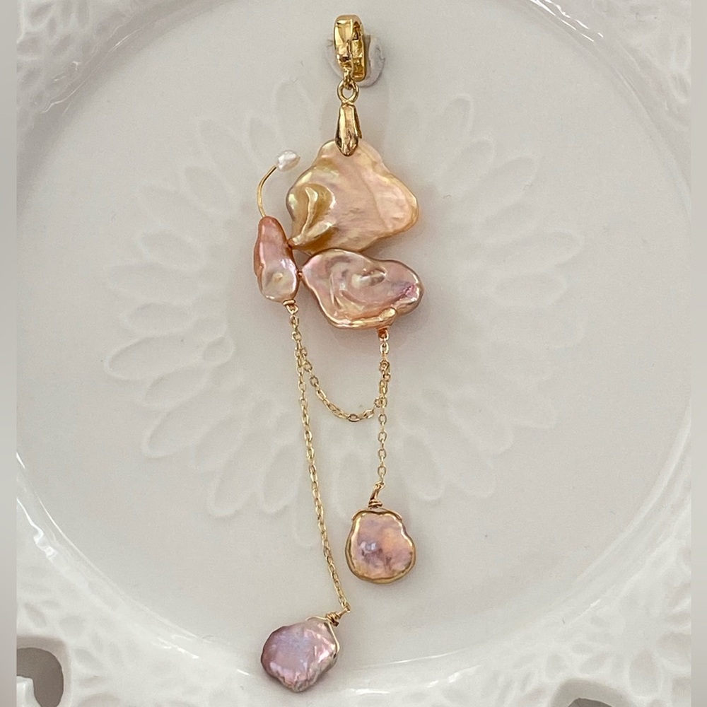 P52-Handmade Petal Pearl Butterfly Detachable Pendant